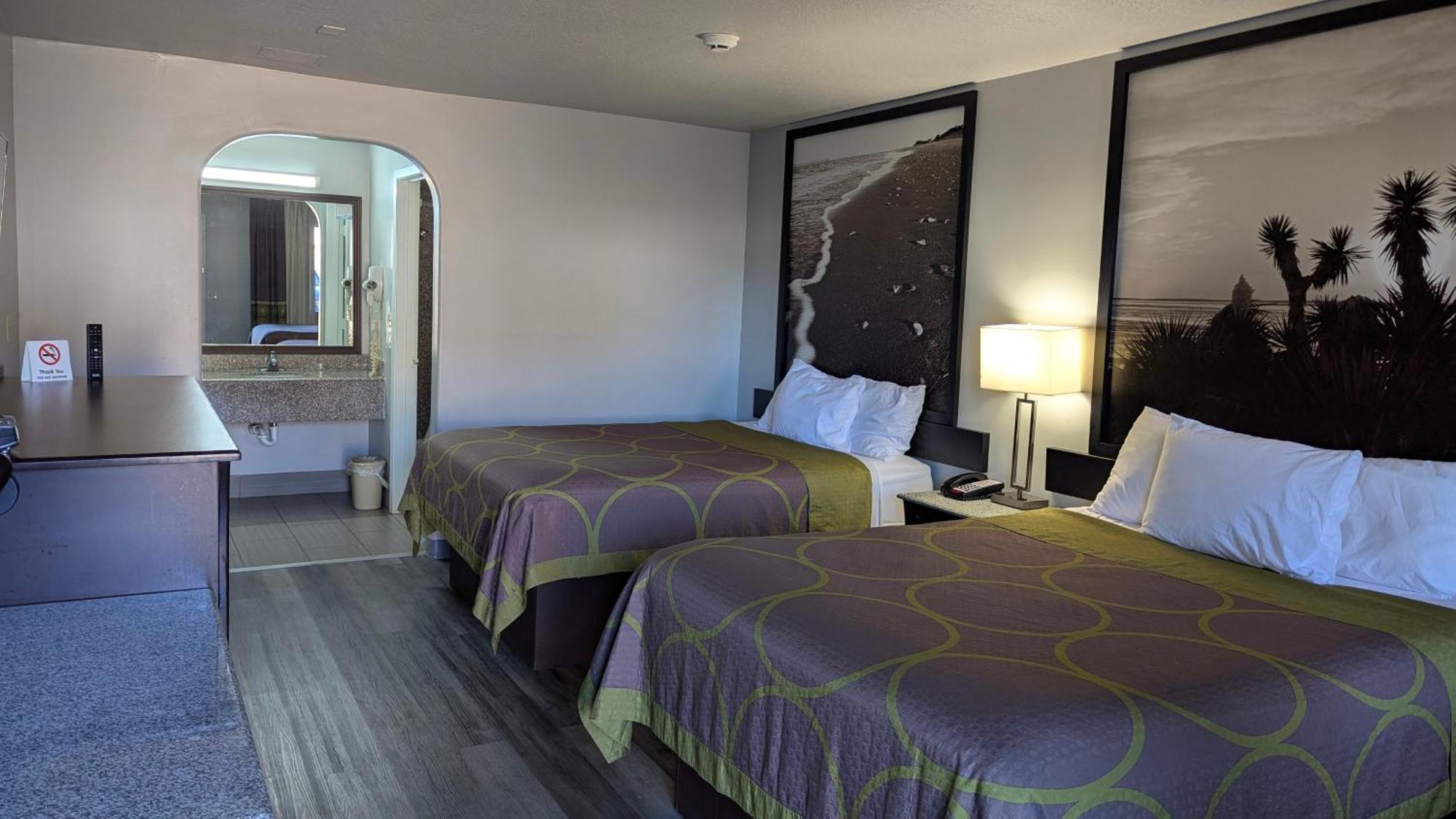 Super 8 By Wyndham Houston/Willowbrook Hwy 249 Εξωτερικό φωτογραφία