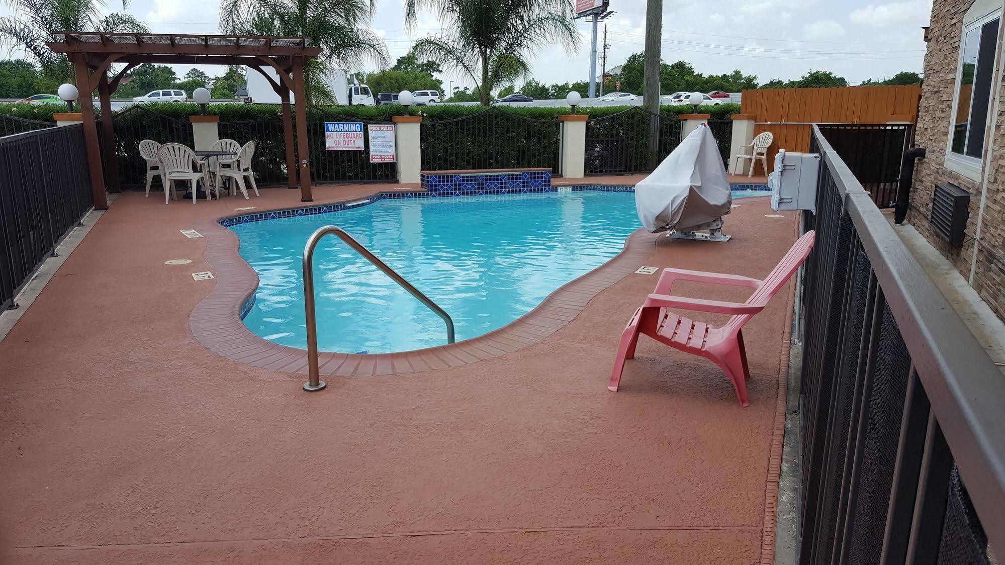 Super 8 By Wyndham Houston/Willowbrook Hwy 249 Εξωτερικό φωτογραφία